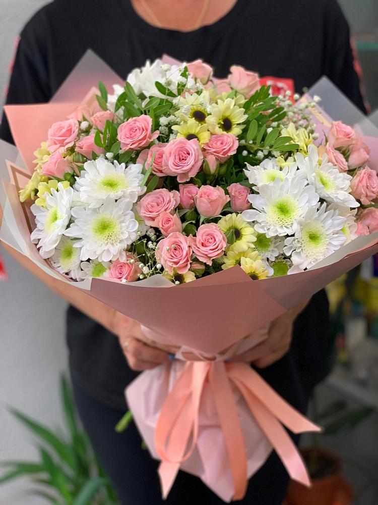 Букет цветов из: Розы и Хризантемы в Нововоронеже
