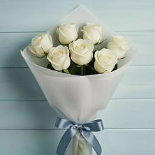 Букет 7 Белых роз Эдлесс Лав в Нововоронеже