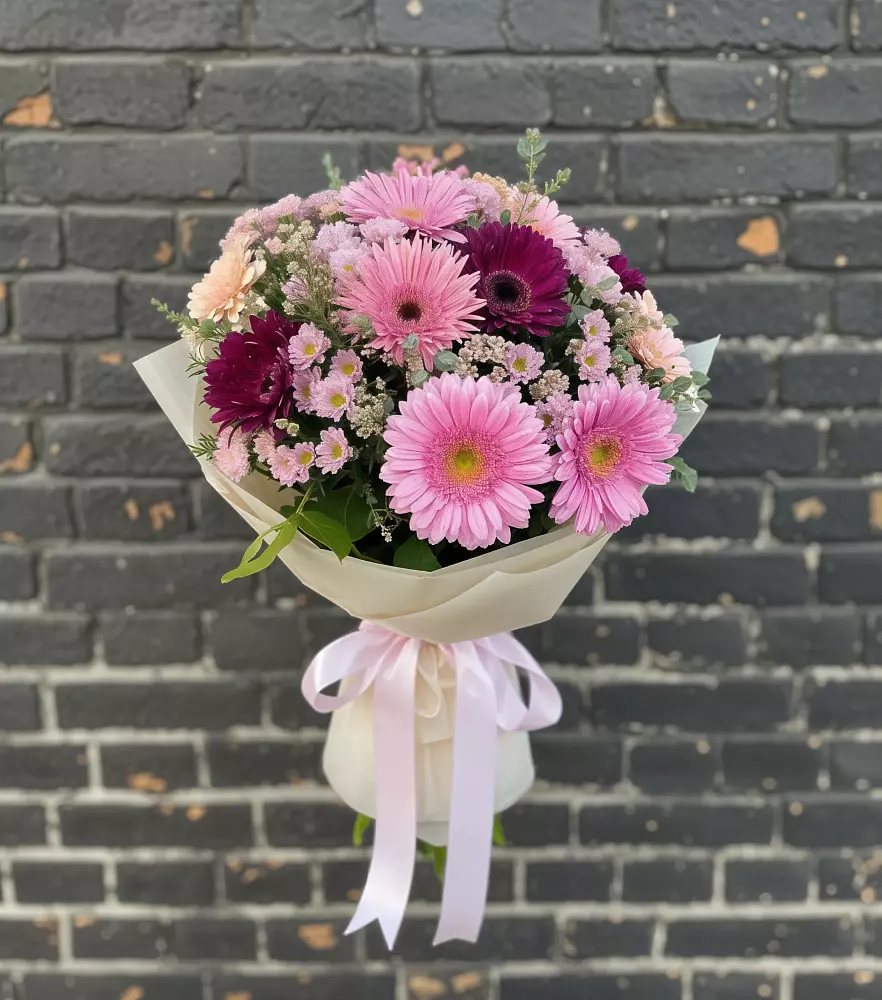Букет цветов из: Герберы и Хризантемы в Нововоронеже