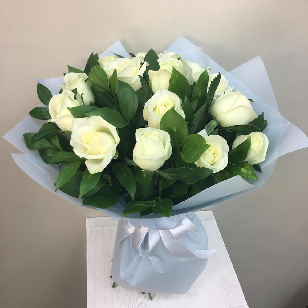 Букет 15 Белых роз Проуд в Нововоронеже