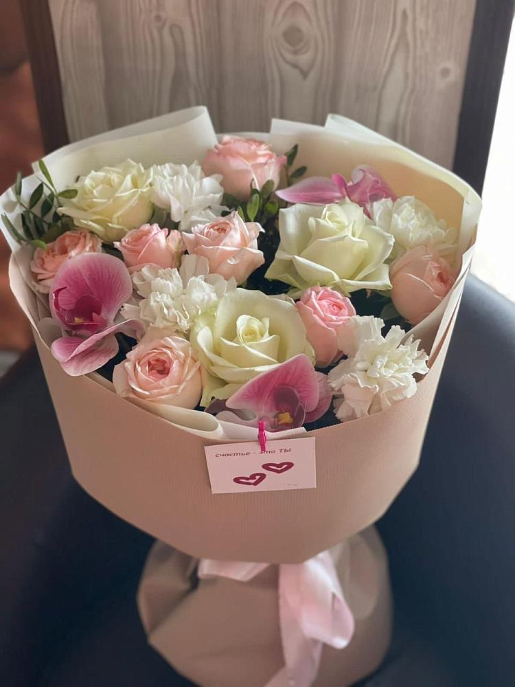 Букет цветов из: Орхидеи, Розы и Гвоздики в Нововоронеже