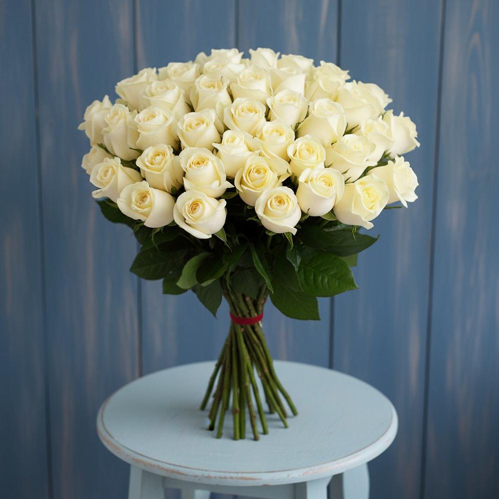 Букет 51 Белая роза Эдлесс Лав в Нововоронеже