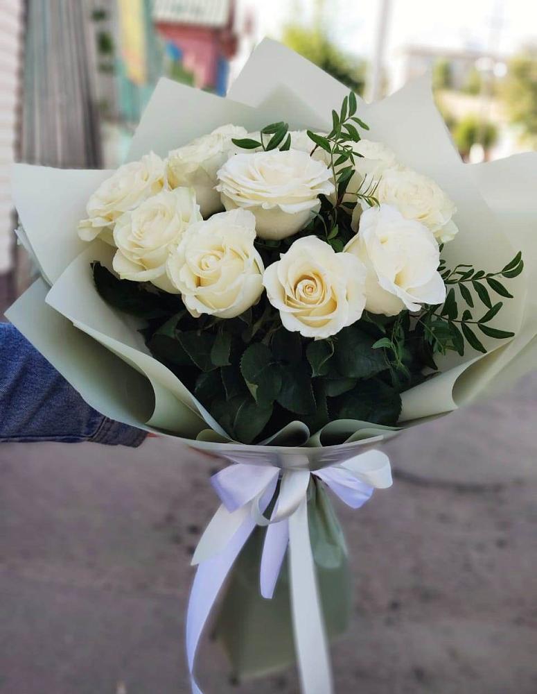 Букет Белые розы Проуд в Нововоронеже