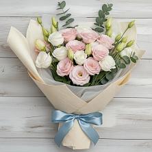 Букет цветов из:  Лизиантусы в Нововоронеже