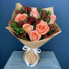 Букет цветов из:  Розы и Альстромерии в Нововоронеже