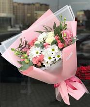 Букет цветов из:  Розы, Лизиантусы и Хризантемы в Нововоронеже