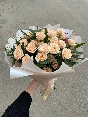Букет Кремовые розы Латте в Нововоронеже