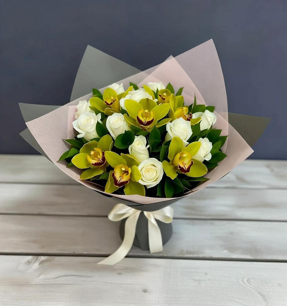 Букет цветов из: Орхидеи и Розы в Нововоронеже