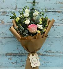 Букет цветов из:  Розы и Лизиантусы в Нововоронеже